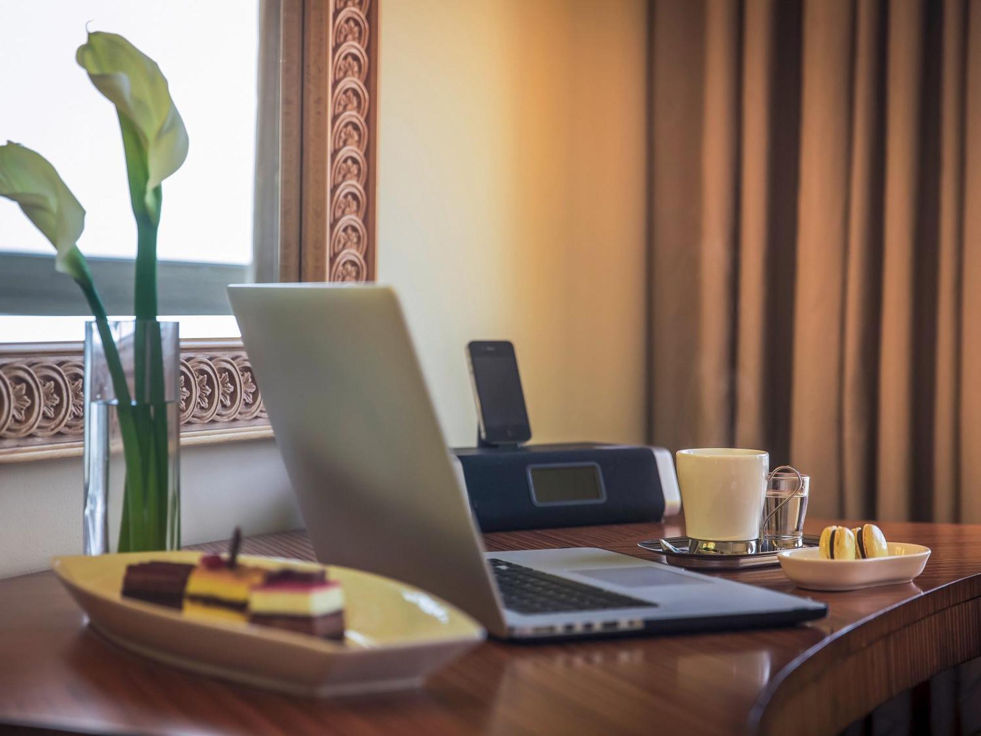 Moevenpick Hotel Doha Eksteriør billede