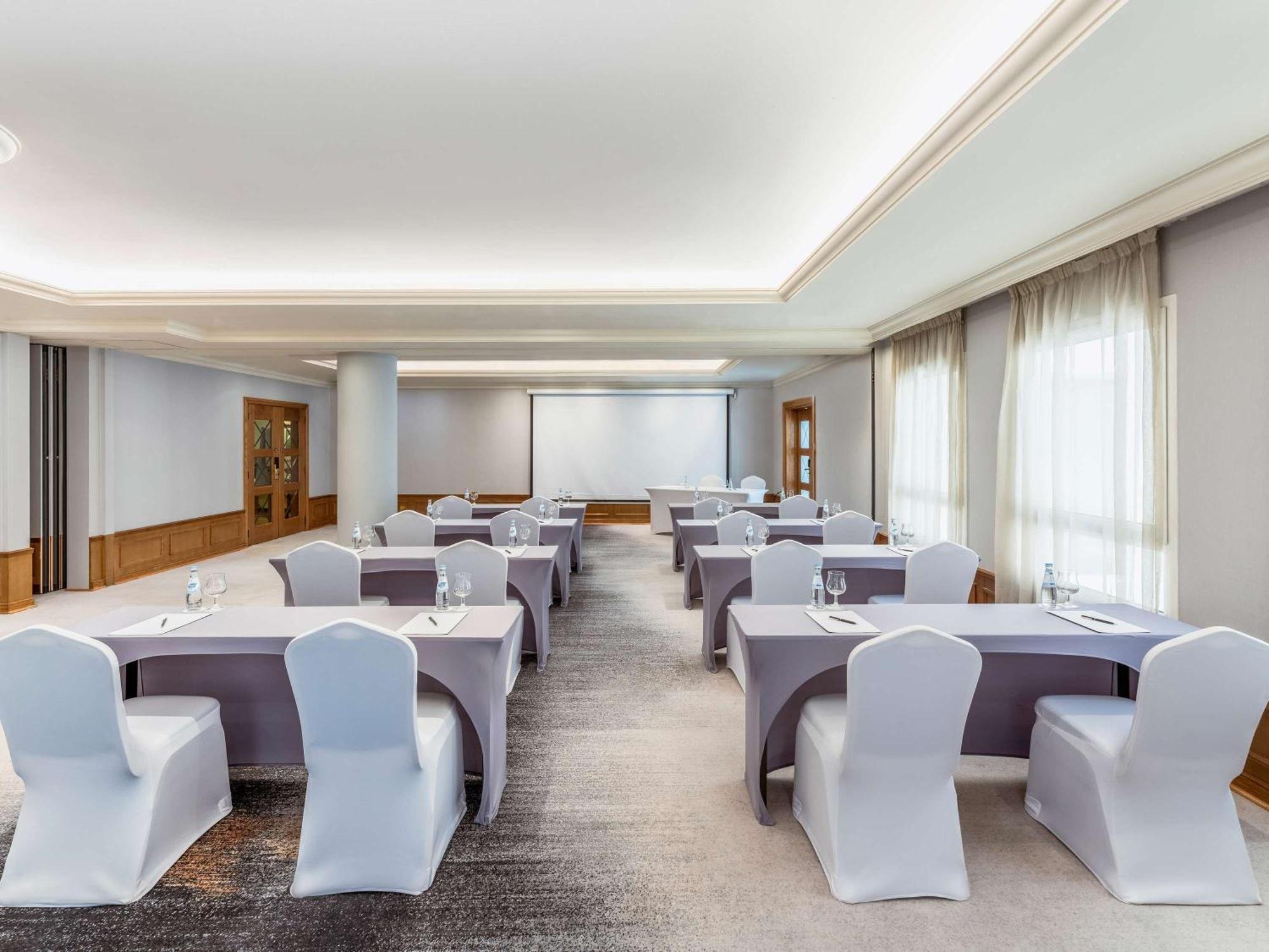 Moevenpick Hotel Doha Eksteriør billede