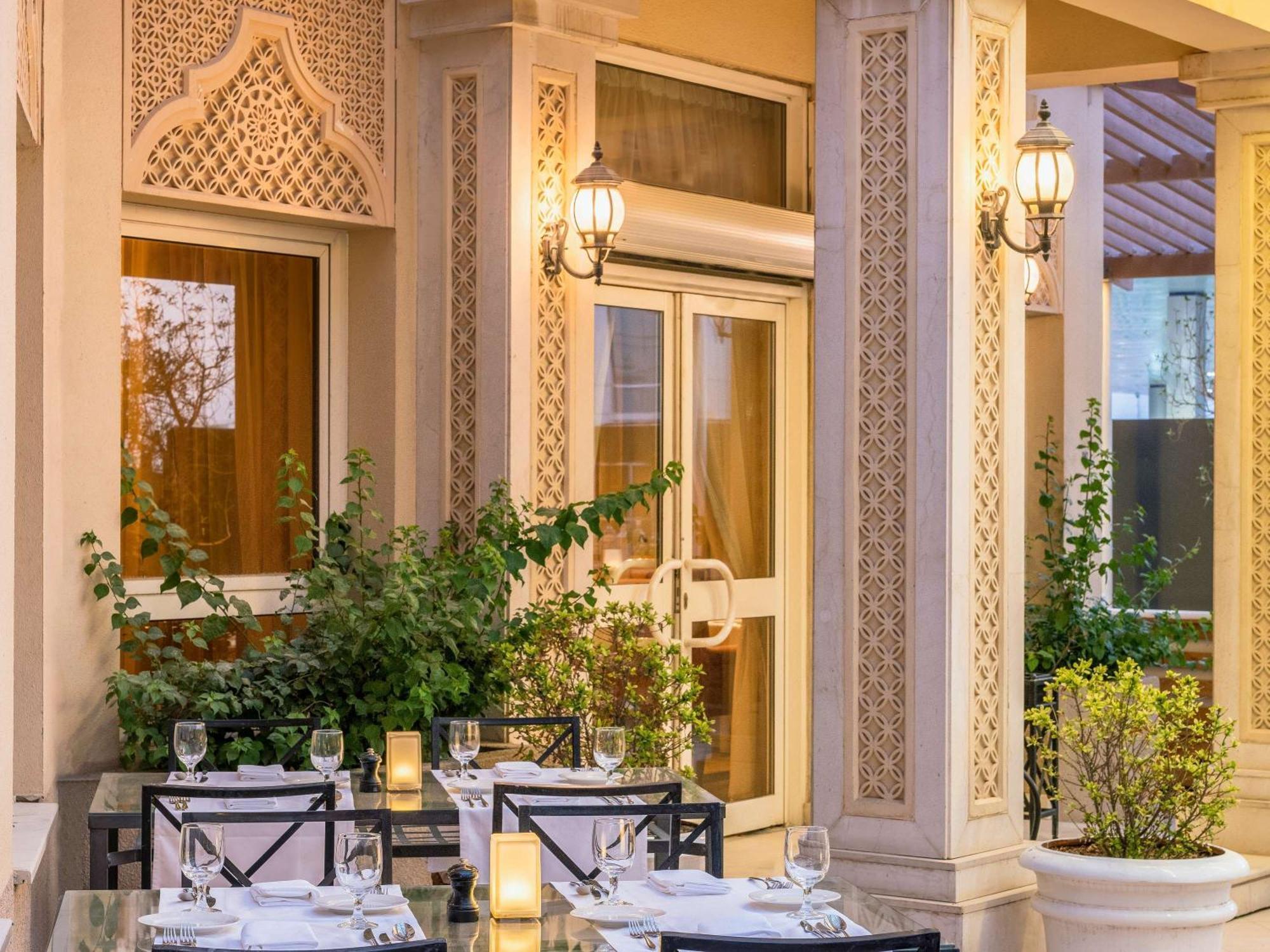 Moevenpick Hotel Doha Eksteriør billede